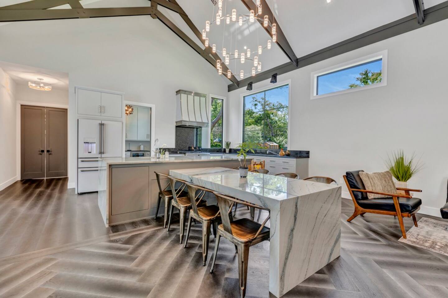 Chef's kitchen with large island